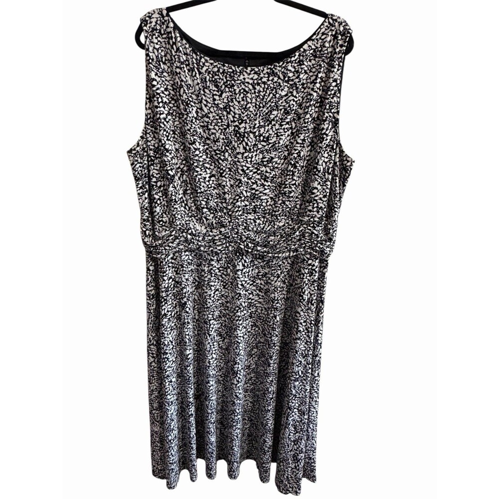 Jessica Howard Women's Size 22W Black & White Sleeveless Boat Neck‎ A-Line Dress